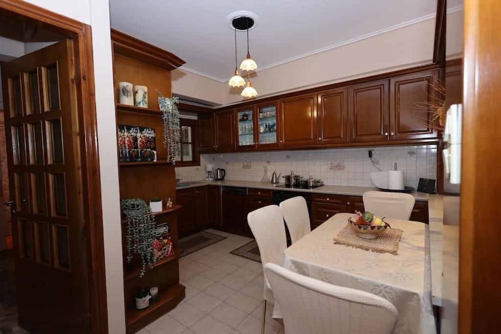 Anyfapartment Каламата Экстерьер фото